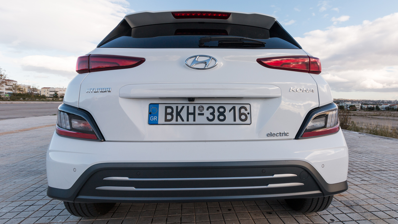 Hyundai Kona Electric 204PS: Με 484 χλμ αυτονομία, τέρμα το άγχος 